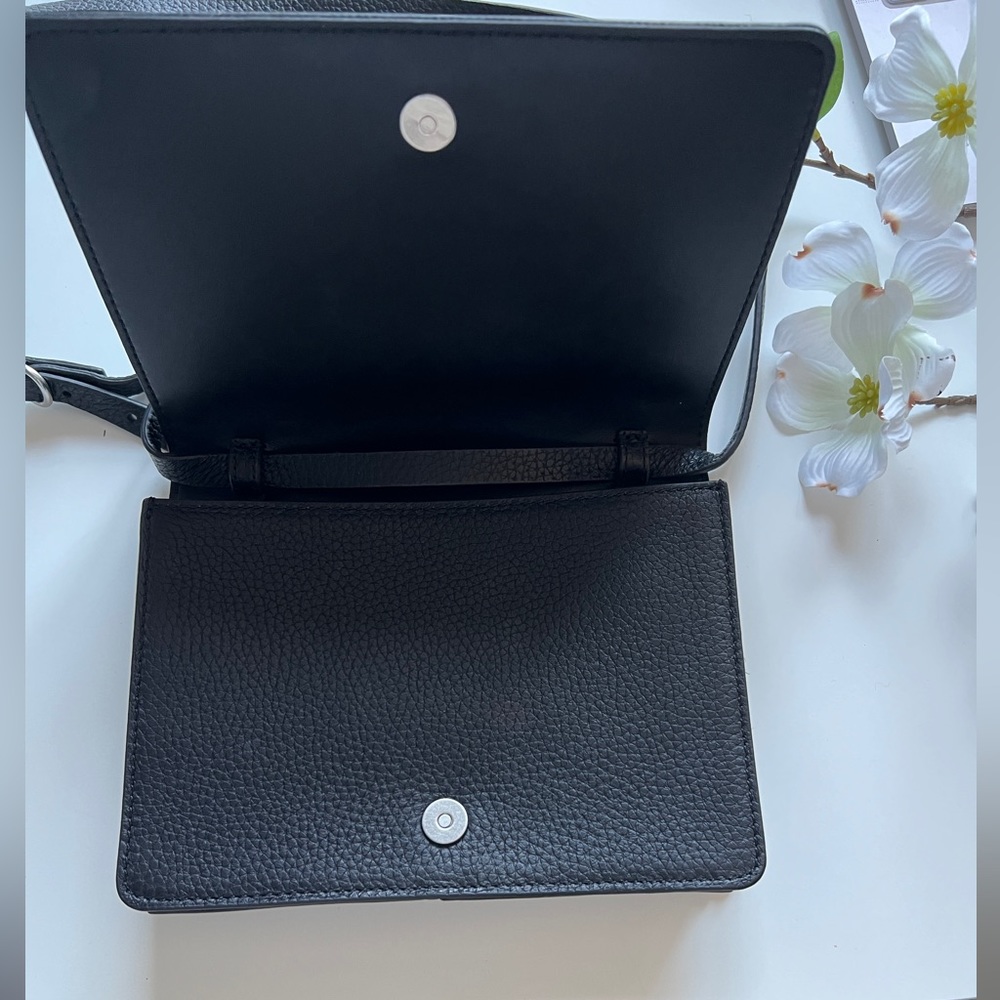 Treasure & Bond black pebbled crossbody bag - Picture 3 of 6